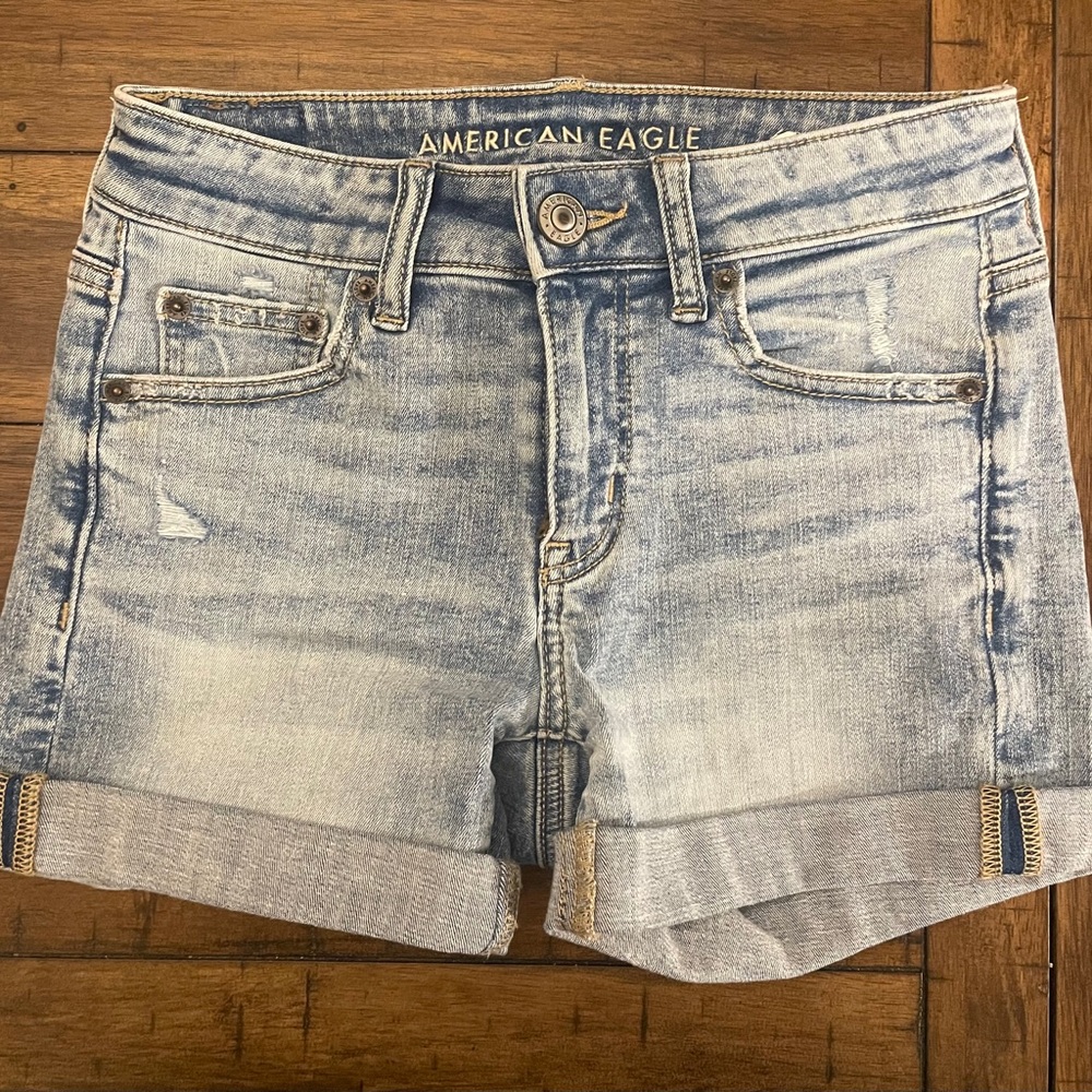 Brand New womens/girls American Eagle Midi Hirise Jean shorts